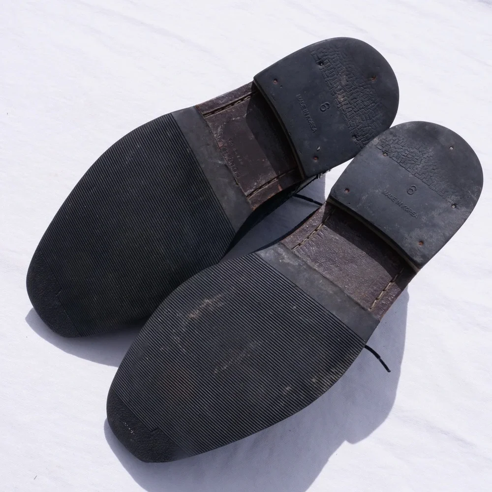 Modern Cole Haan Liam semi wingtip chukka boots display picture 1